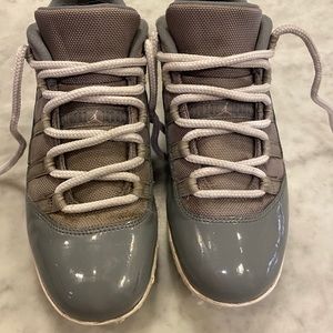 Nike Air Jordan 11 XI Low TD Cool Grey Football Cleats Men's Size 8.5 AO1560-003
